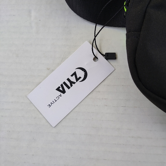 Zyia Active Black Canvas Crossbody Bag Fanny Pack NWT - Picture 12 of 13